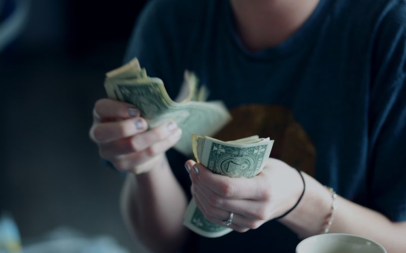17 Investor Pitch Deck Mistakes To Avoid And Get Funding